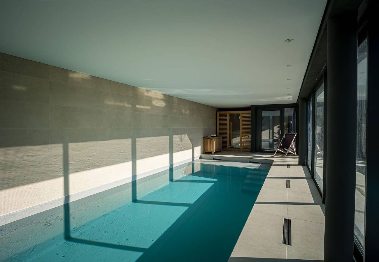 Ferienhaus in Plougrescant - Hent Ar Villin · Exceptional with indoor pool