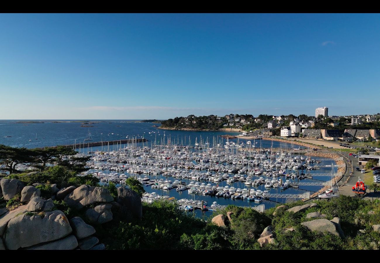 Ferienwohnung in Trébeurden - Bréhat T3, acces plage et vue