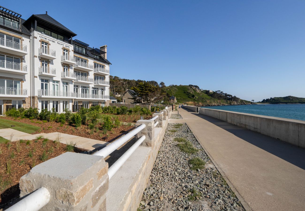 Apartment in Trébeurden - Le castel T2 · T2 Luxury Apartment with Sea View a